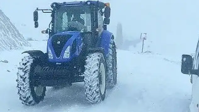 Mayıs ayında yağan kar ve tipi mahsur bıraktı