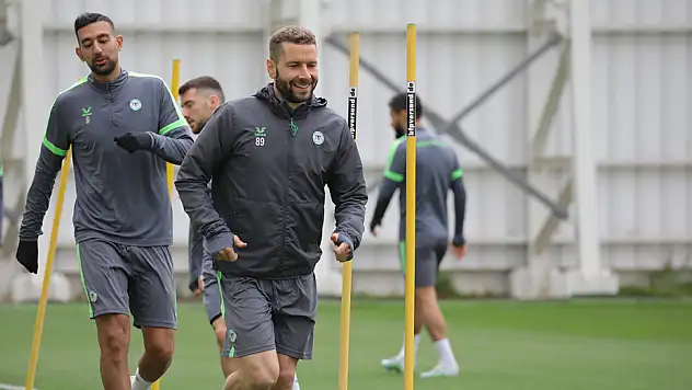 İlhan Palut, Skubic'i ikna etmeye çalışıyor