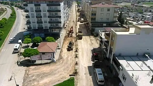 Araban ilçe merkezinde asfalt ve kaldırım çalışmaları başladı