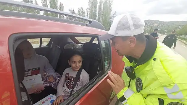 Bozkır'da Yayalar İçin 5 Adımda Güvenli Trafik etkinliği düzenlendi