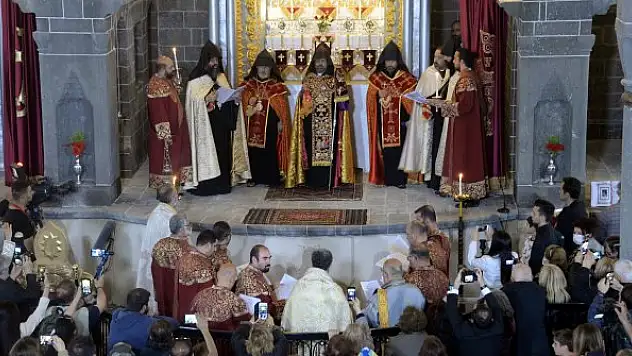 Restore edilen Surp Giragos Kilisesi, kutsama ayiniyle 7 yıl sonra tekrar açıldı