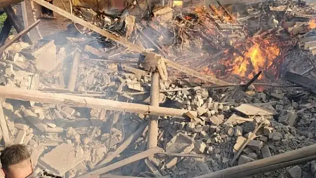 Rusya, sivillerin saklandığı okulu vurdu