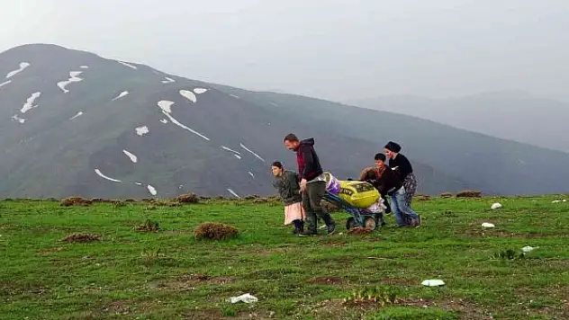 Terörden temizlenen dağlar vatandaşa gelir kapısı ve hobi alanı oldu