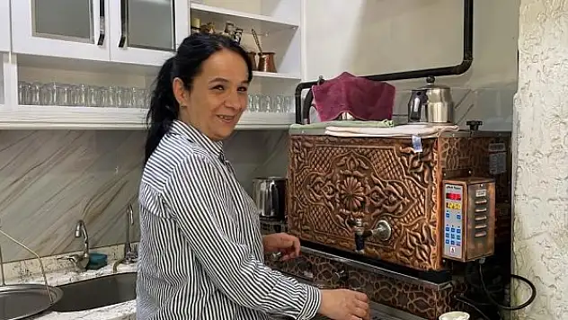 Bir annenin azmi: İşçi olarak girdiği çay ocağını satın aldı