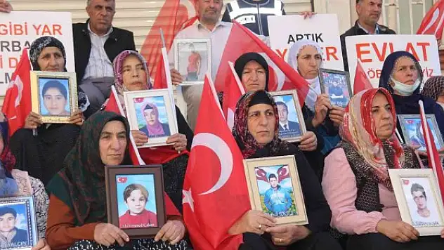 Evlat nöbetindeki anneler, Anneler Günü'nü buruk geçirdi