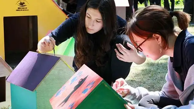 Gönüllü gençler sokak hayvanlarını unutmadı