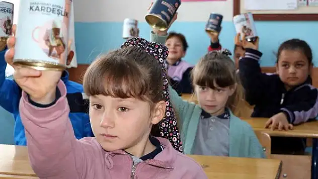 Öğrencilerin harçlıkları Afrika'ya can suyu olacak