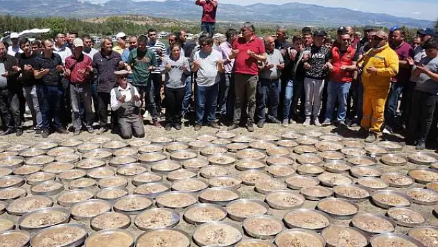 Yörükler bolluk ve bereket için kurbanlar kesti