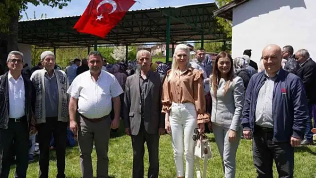 12 köyün hıdrellez etkinliğine katılarak halkla bir araya geldi