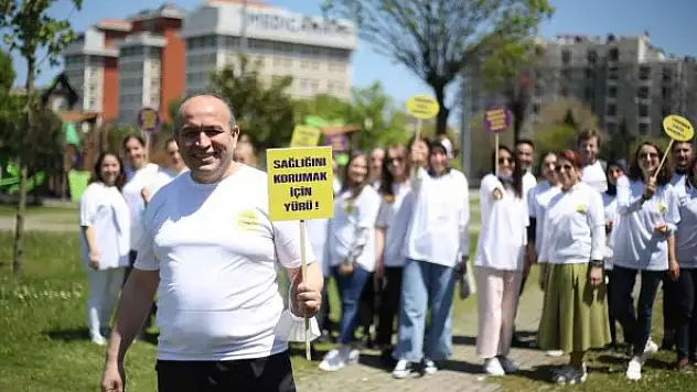 Fiziksel aktivitenin faydalarına dikkat çekmek için yürüdüler