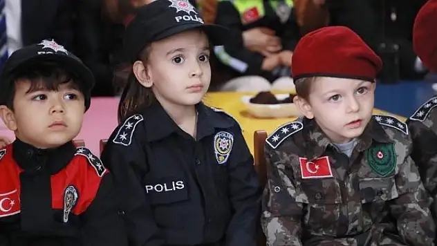 Hakkari'de çocuklar için trafik eğitimi alanı oluşturuldu