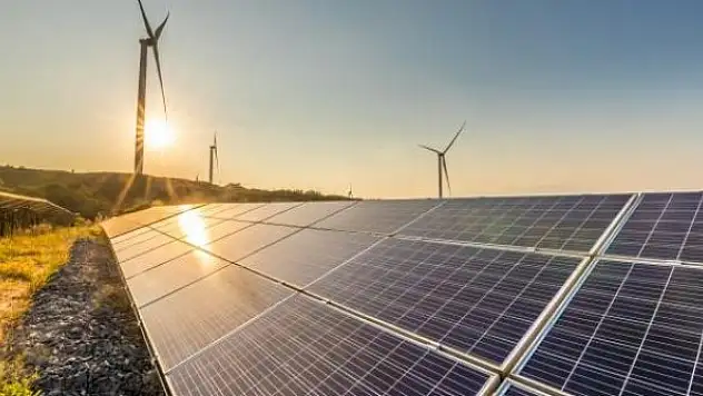 Yenilenebilir enerji kurulumlarında rekor bekleniyor
