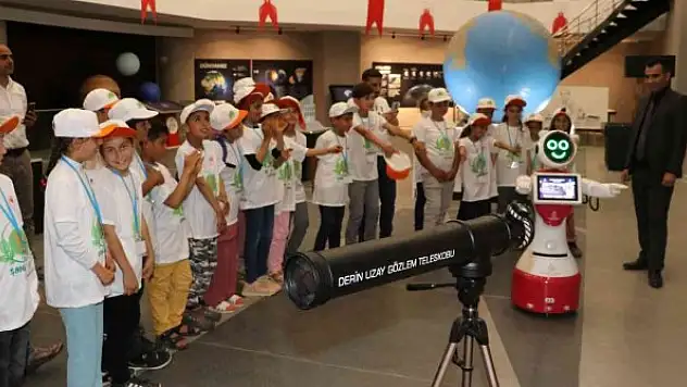 Öğrenciler bilimle tanışıyor