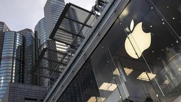 Apple 'en değerli şirket' unvanını kaptırdı