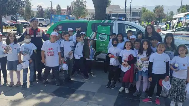 Jandarmadan öğrencilere çevre bilinci eğitimi