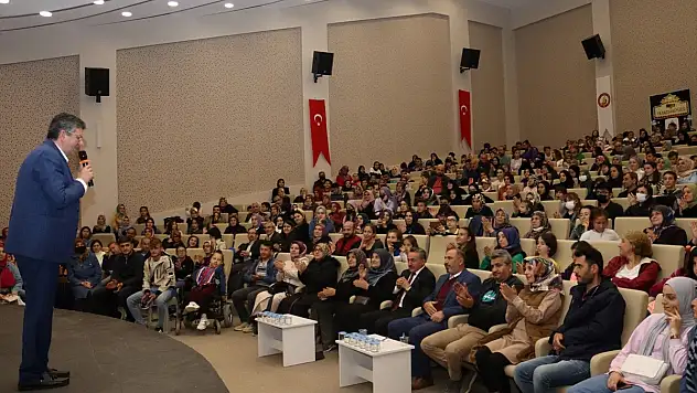 Seydişehir'de yazarlar okuyucusuyla buluşuyor