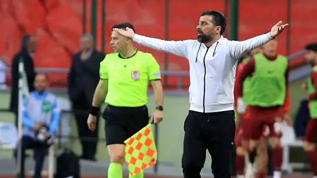 VİDEO - İlhan Palut açıkladı! Konyaspor'un performansı düşmeyecek