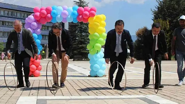 Çocukluklarını yaşadılar