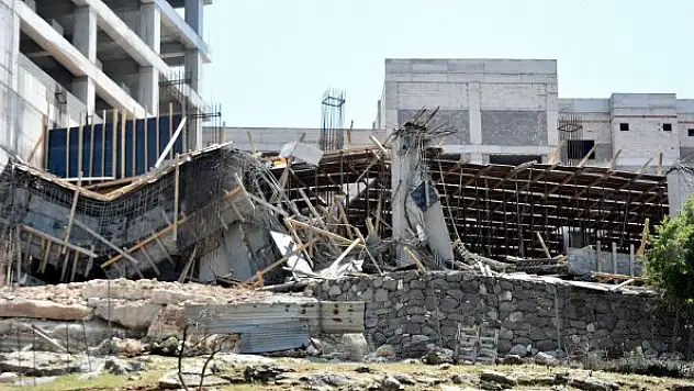 Apartman inşaatında çökme:  1'i ağır 3 işçi yaralı