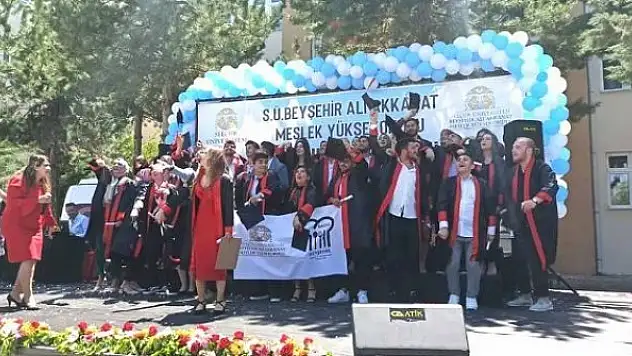 SÜ Beyşehir'de mezuniyet sevinci