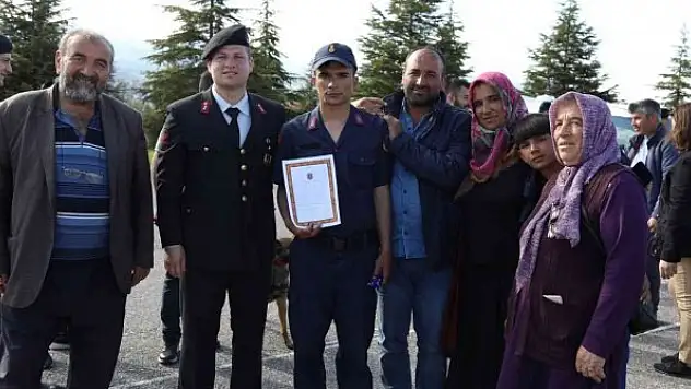 17 engelli bir günlüğüne asker oldu