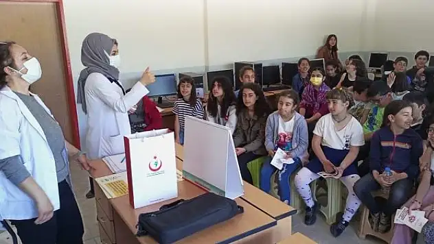 Sağlık ekiplerinden kene bilgilendirmesi