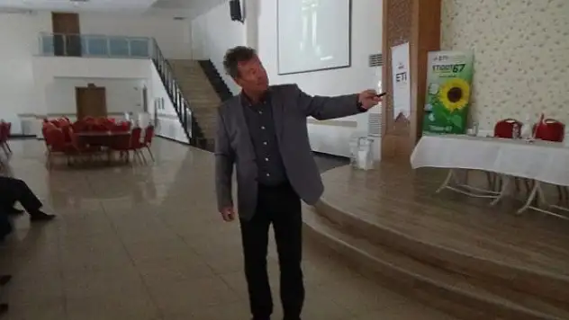 Karapınar'da tarımda bor kullanımı semineri düzenlendi