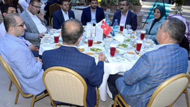 Başkan Toru'dan teşkilat mensuplarına iftar