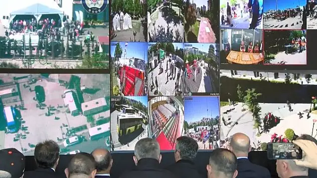Bakan Soylu İstanbul'da 7.5'lik deprem tatbikatını takip etti