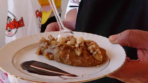 Dünyada gündem olan leblebi helvasının tanıtıldı