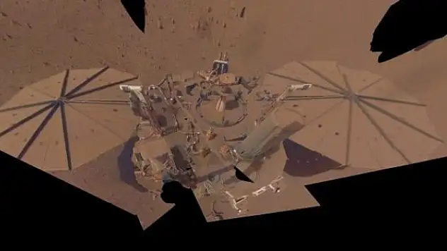 NASA'nın InSight uzay aracı son selfiesini paylaştı