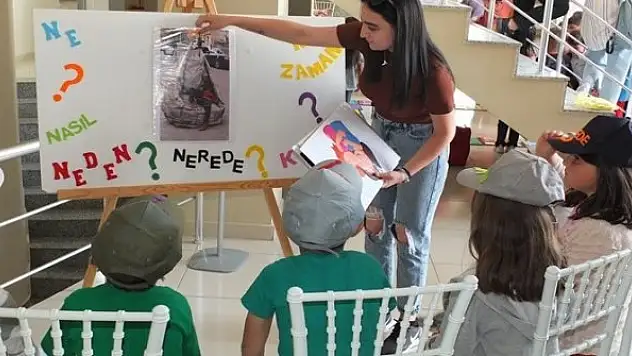 Öğrencilerden 'Sesimiz Biziz' etkinliği