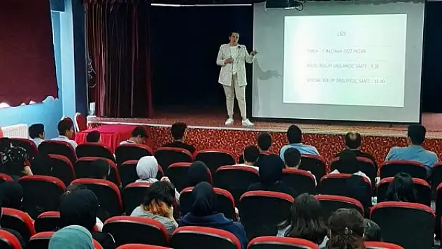 Sınav stresi ile başa çıkmanın formülleri aktarıldı