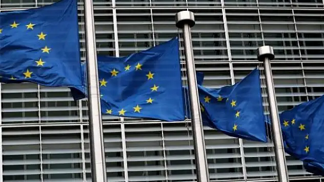 AB, Suriye'de rejime yönelik yaptırımları uzattı