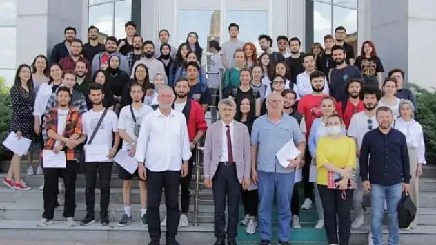 Evliya Çelebi Yerleşkesi girişine DPÜ GSF dokunuşu