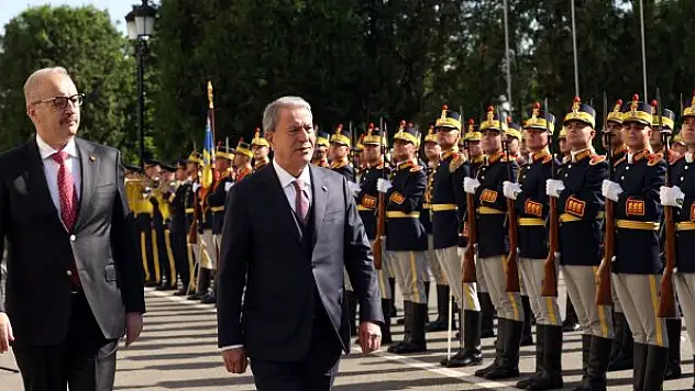 Milli Savunma Bakanı Hulusi Akar, Romanya'da