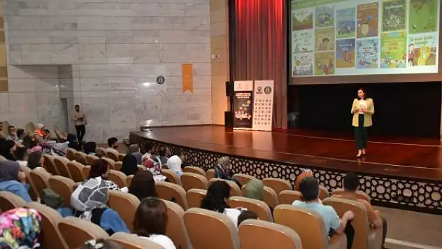 Karatay'da 'Okuyarak Büyüyen Çocuklar' konferansı