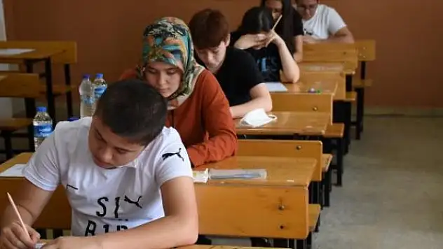 LGS kapsamındaki merkezi sınav başladı