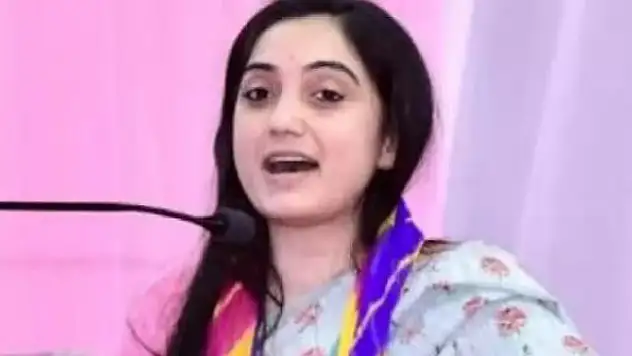 Peygamberimize hakaret etti, görevden alındı