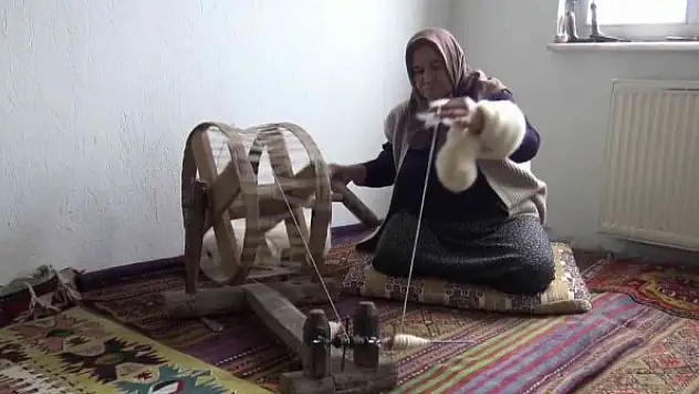 Bin yıllık yöntemle dokunan motifler yeniden hayat buluyor