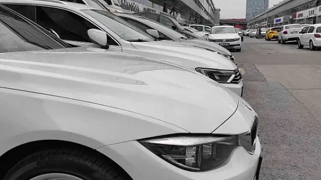 İkinci el araç piyasasında bayram yoğunluğu başladı