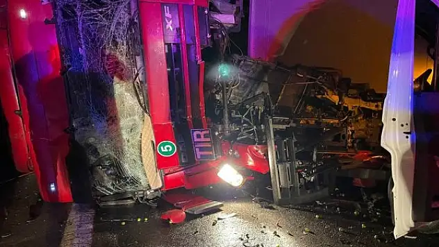 Bolu Dağı'nda zincirleme trafik kazası: 15 kişi yaralı