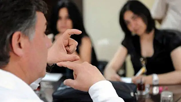 Aile ve Sosyal Hizmetler Bakanlığı İşaret Dili Tercümanı istihdam edecek