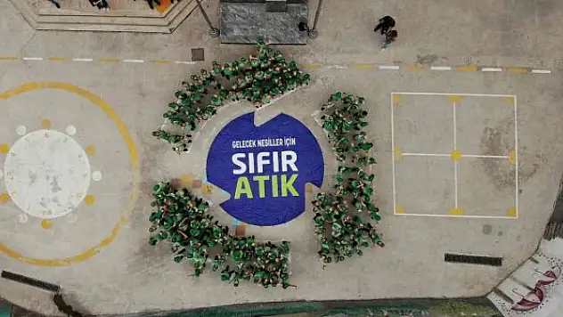 Miniklerden 'sıfır atık' temalı dev şölen
