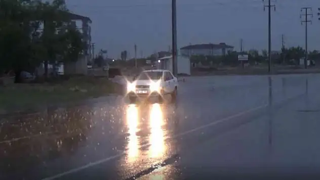 Aksaray'da sağanak yağış etkili oldu