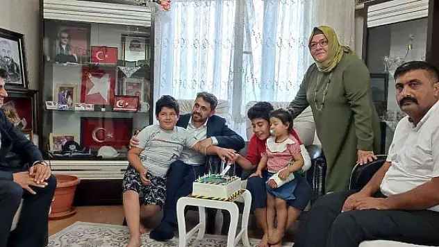 Şehit edilen polis memurunun oğluna doğum günü sürprizi