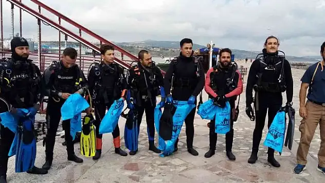 Denizden bir ton çöp çıktı