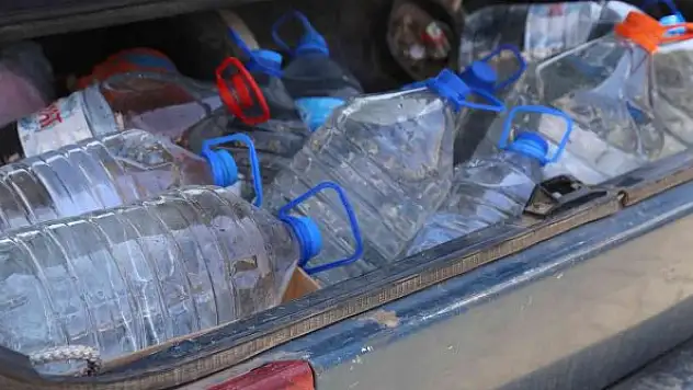 Musluklardan akan çamurlu su vatandaşları isyan ettirdi