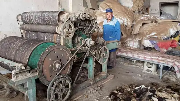 Elini kaybetti yine de mesleğinden vazgeçmedi