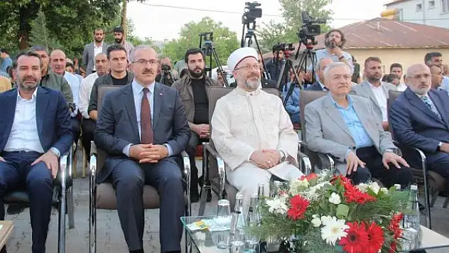 Erbaş, Elazığ'da 65 öğrenci kapasiteli Kur'an kursunun açılışına katıldı